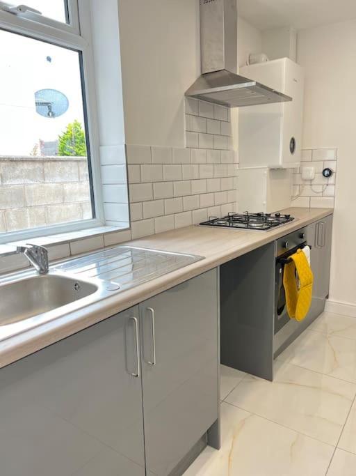 Catherine 5 Bedroom House Crewe Εξωτερικό φωτογραφία