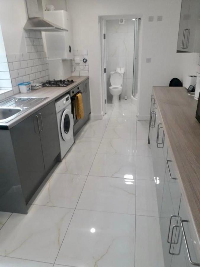 Catherine 5 Bedroom House Crewe Εξωτερικό φωτογραφία